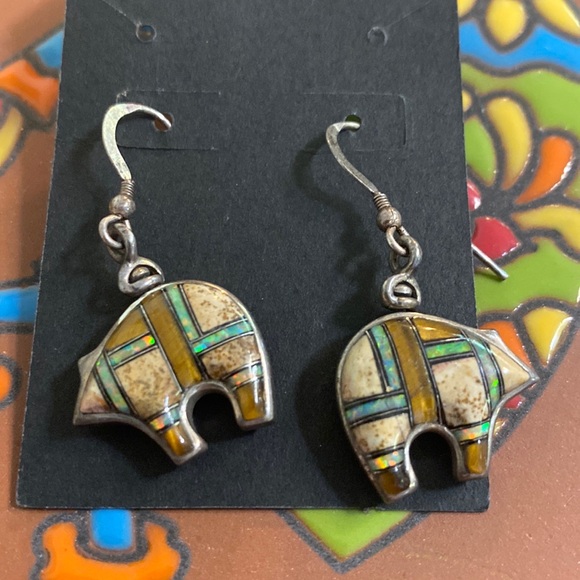 Vintage Jewelry - Bear inlayed gem stone sterling silver double sided pierced dangle earrings